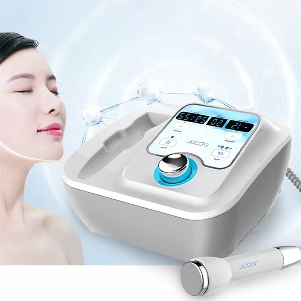 

New Beauty Equipment DCool Skin Rejuvenation Electroporation Hot and Cold Facial Machine Cooling Wrinkle Removal Machine