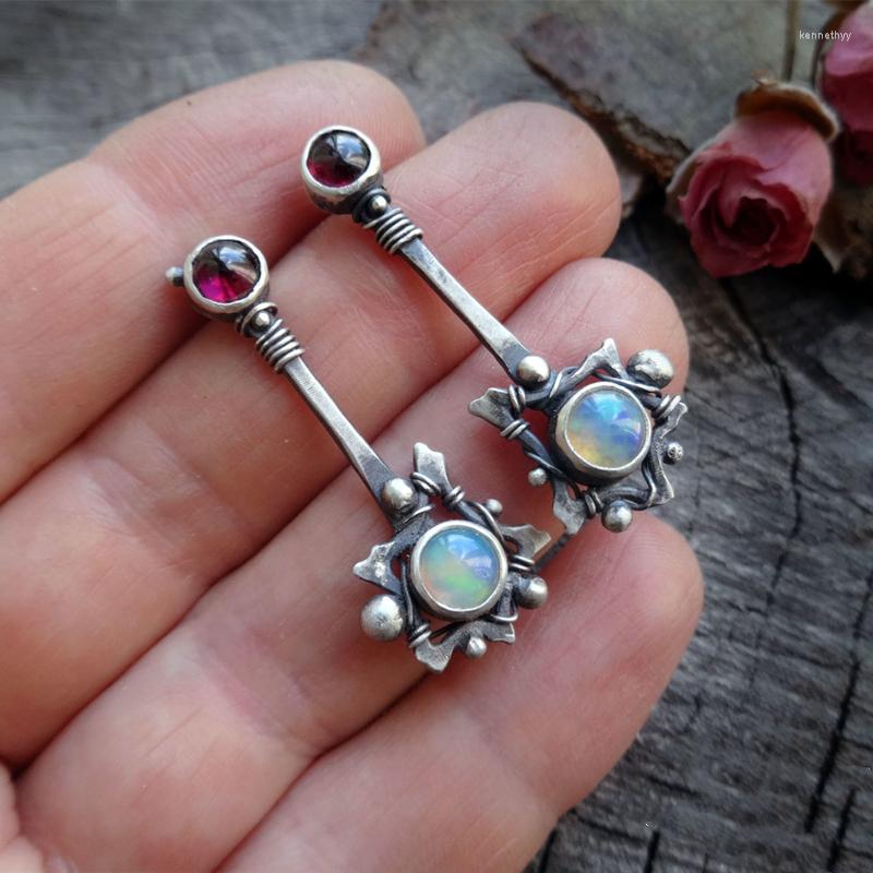 

Dangle Earrings Vintage Fashion Creative Silver Color Star Carved Opal Red Zircon Pendant Woman Bohemian Party Accessories Gift Jewelry