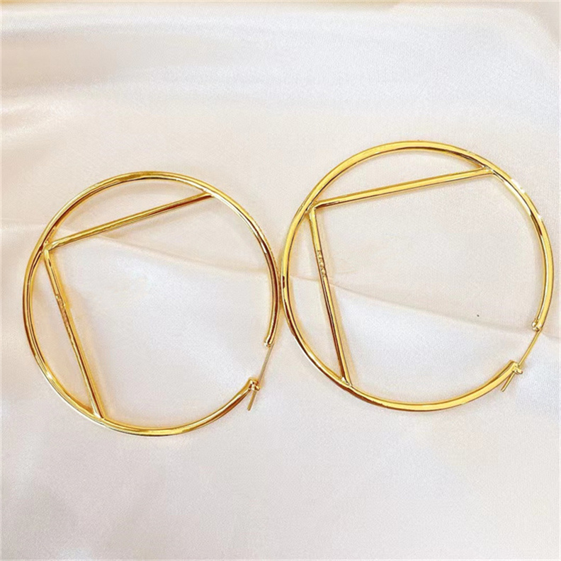 

Luxury Design 14k gold hoop earrings New luxurious simples letters designer stud earrings for women party wedding jewelry gift Fashion Jewellry pop christmas Gifts
