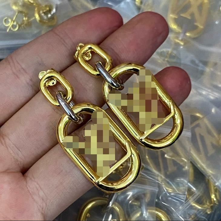 

New designed women Silver Dangle droop Earring V Letter with signet Brass 18K Gold plating ladies pendants Earrings studs Designer Jewelry LE-12l