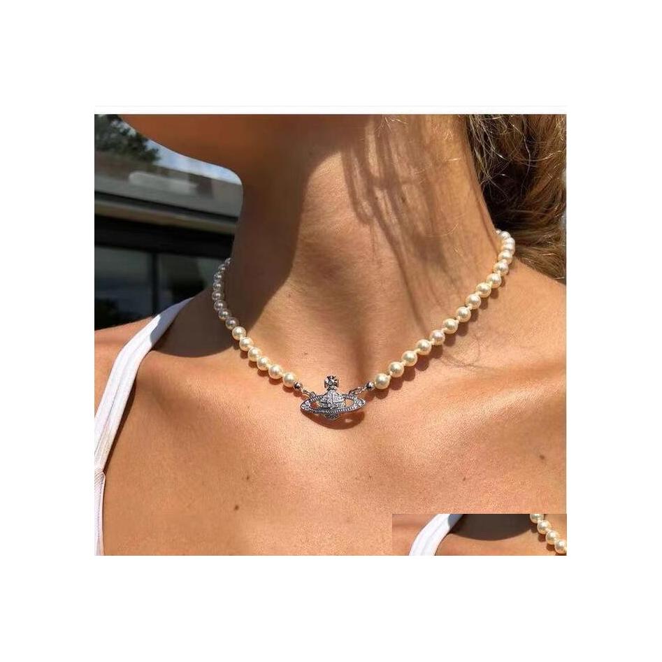 

Pendant Necklaces Pearl Pin Beaded Necklace Women Diamond Copper 18K Gold Plated Designer Jewelry Clavicle Mother Of Chain For Weddi Dhima
