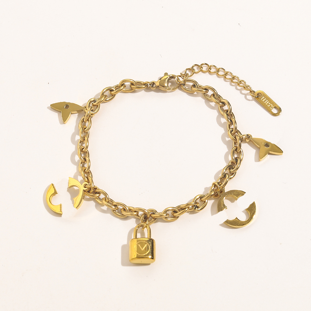 

Popular Luxury Brand Four Leaf Grass Chain Bracelets Fashion Design 18k Gold-plated Bracelet Senior Accessories Lovers Women Love Stainless Steel Bracelet