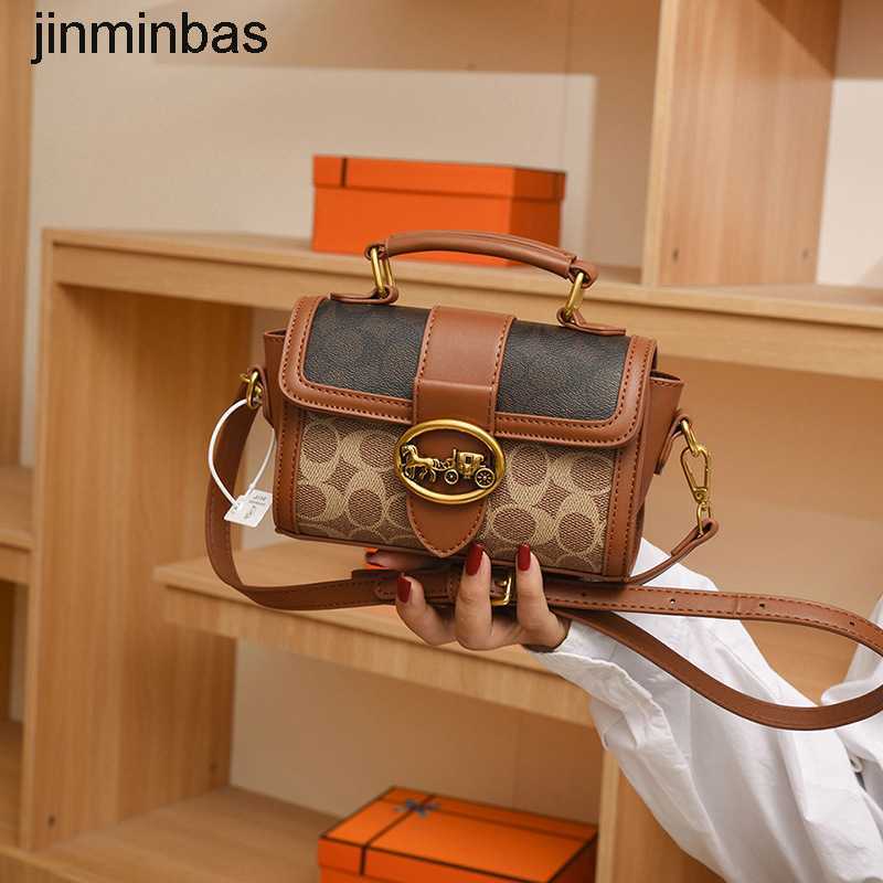 50% Discount in Stores 2023 Fashion Bag French Minority Dign Women New High Quality Small Square One Shoulder Msenger