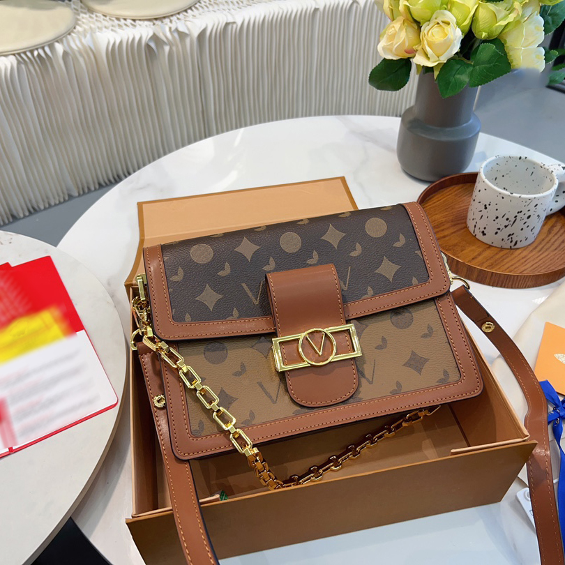 

Designer Briefcases Shoulder Messenger Bags Luxury Genuine Leather Tote Bag Womens Crossbody Designers Purse Handbags Lucky Grass 22120805CZ, Small 20*15*9 cm
