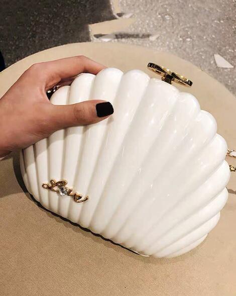 

Fashion Cross Body bags Black white shell clutch wallets Very precious pearl shell Women handbags Evening Bags VIP gift Mini Backpack Elegant Lady acrylic shoulder b
