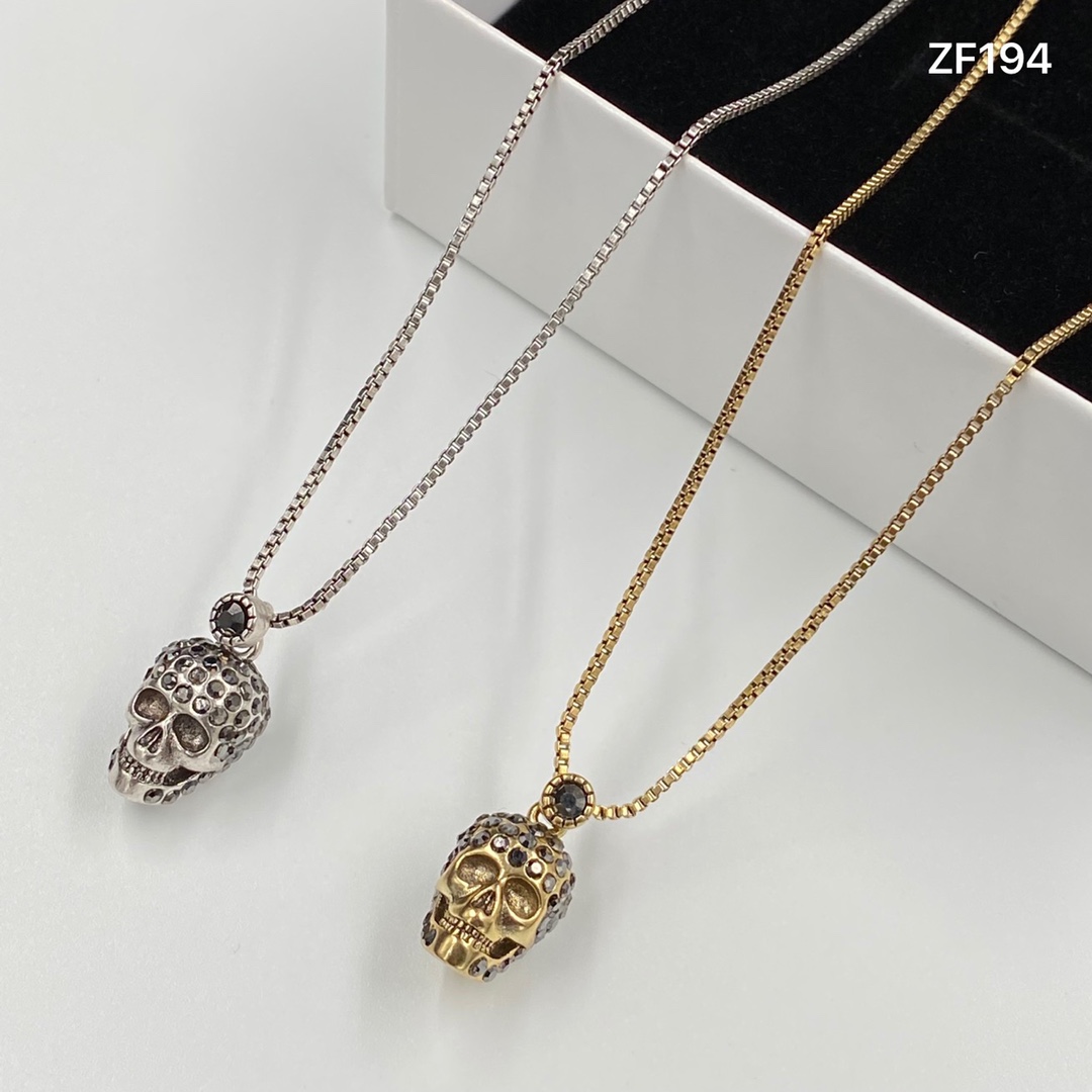 

Proud personality Retro Skull pendant Necklace Vintage Hiphop Rock Punk Skeleton Heads Chain Necklaces For Men Women Lovers Jewelry Gifts MN2 --06