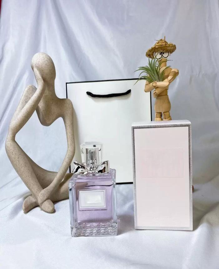 

Women perfume 100ml High Version Quality Blooming Bouquet Parfum Lady Girl Flora Fruit Flower Blossom3768787