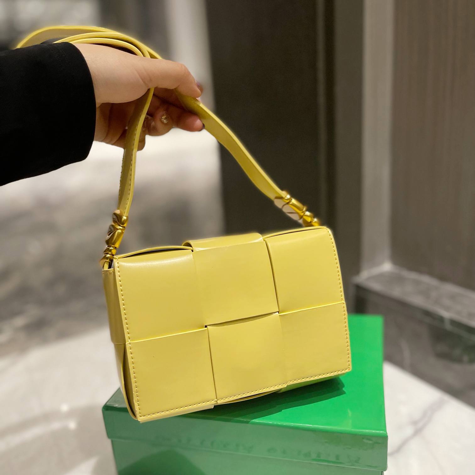 

Cute bag Woven Bags Flap 2023 Luxury Designer Brand Fashion Shoulder Handbags Quality Women chains letter Bag Leather Purse Cross body totes Artwork wallets, Nobags