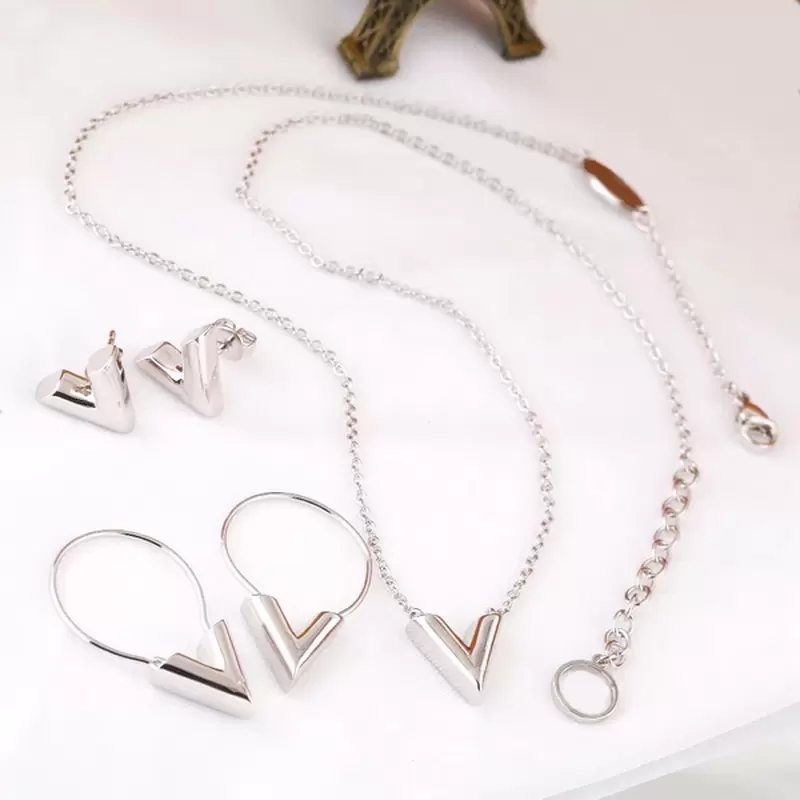 

Jewlery Designer for Women Gold Necklace Heart Necklaces Designers Luxury Bracelet Bangles Stainless Steel Custom Chain Silver Wedding Party Gift Chirstmas Gift, Mixed colors
