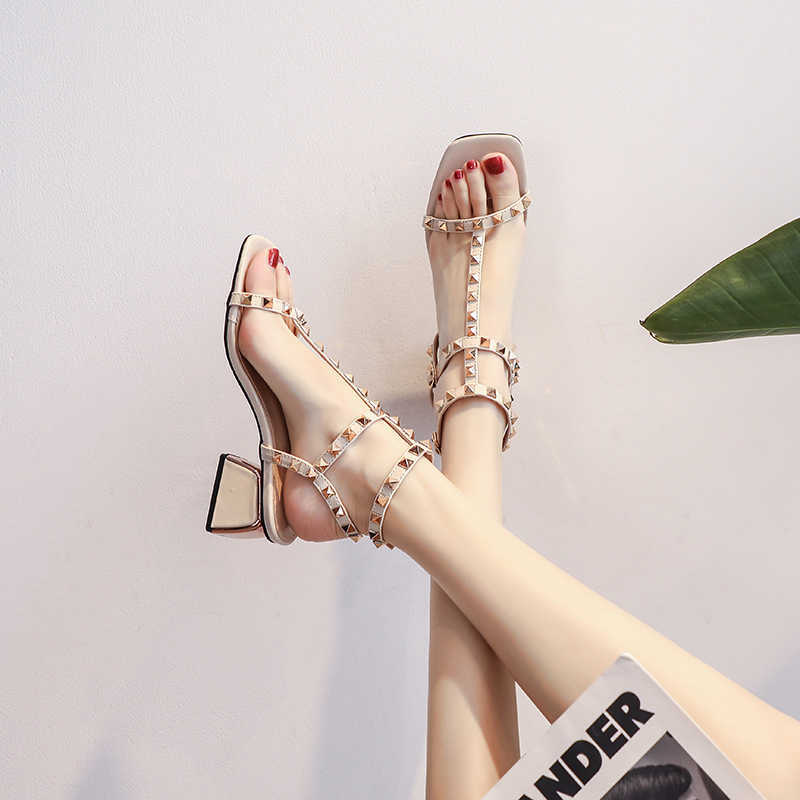 

Sandals Women's shoes 2022 summer new super hot tide Roman style thick heel fashion sandals women's square head high heels T221209, Beige