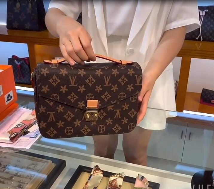 

High Quality Bag Handbag women Sale Discount Genuine leather match pattern Date code Serial number Shoulder damier letters plaid louise Purse vutton viuton Bag, Red