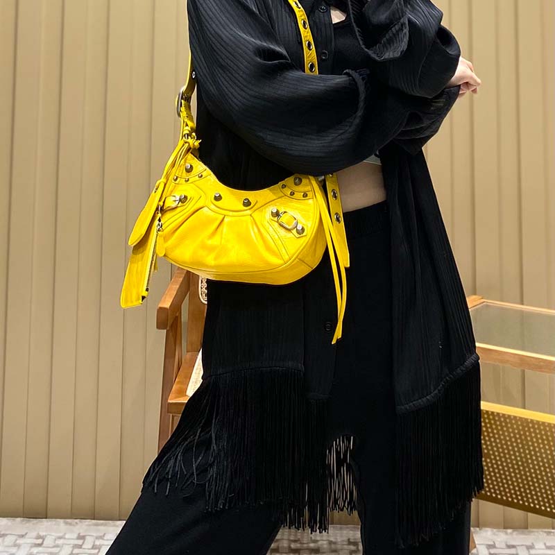 

Women handbags luxury designer bag classic padlock accordion tote calfskin grain leather crossbody purses lady handbag shoulder channel totes fashion Wallet bag, White1