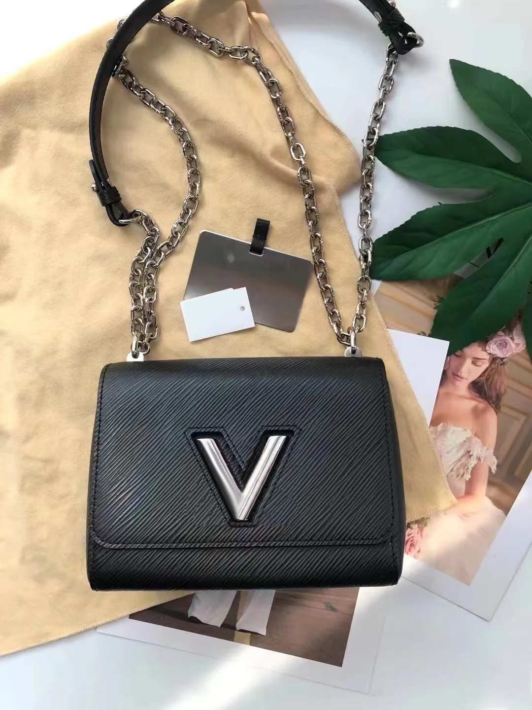 

Classic M50282 Twist Epi shoulder Hobo bag Twists Luxurys women's mens Designer purses handbag 7A quality Genuine Leather crossbody clutch Pochette chain tote bags, Brown gold