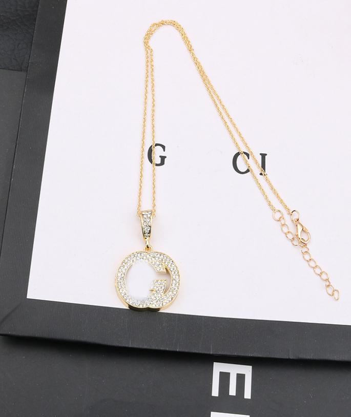 

Fashion Designer 18K Gold Plated Curb Chain Pendant Necklaces Luxury Brand Double Letter Geometric Crystal Rhinestone Sweater Chai7391551