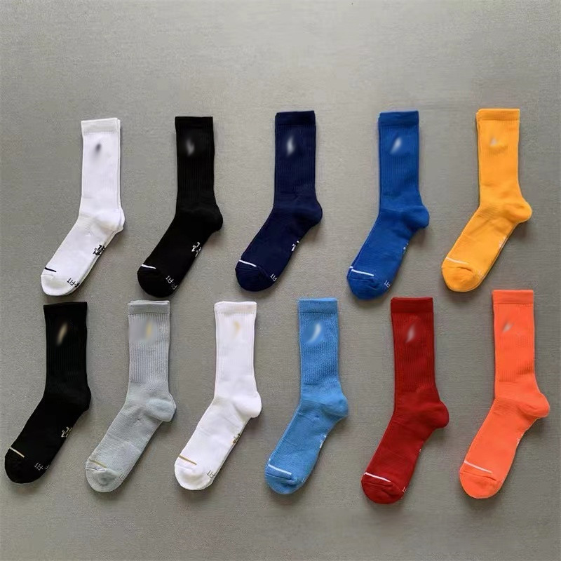 

Mens Sock Embroidered socks Colorful towel bottom medium long sports basketball socks for men and women, Long towel bottom-balck