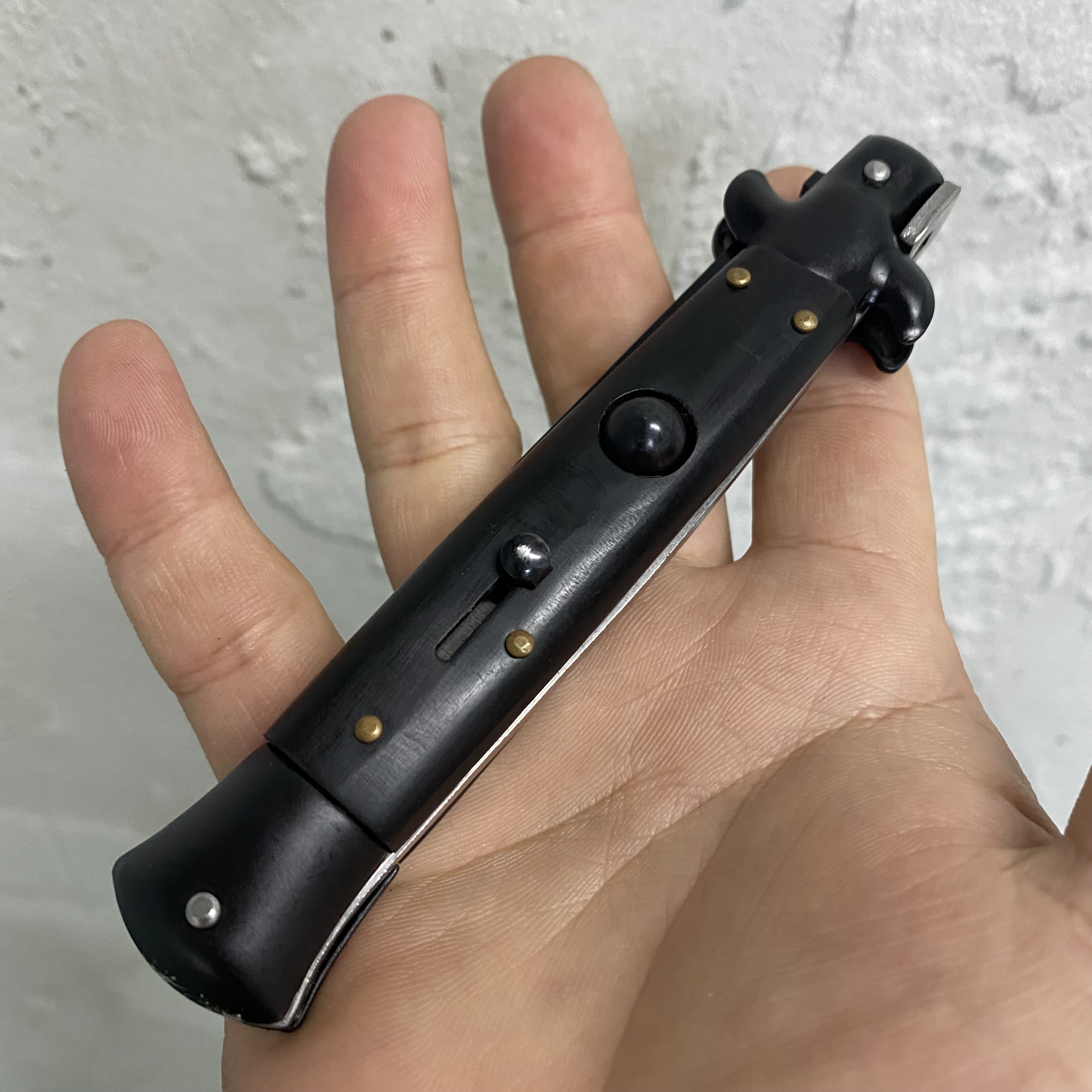 

Vip Survival Outdoor Camping knife Garden EDC hunting knifes Tactical Black Otf AUTO Folding Knife Italian Mafia Stiletto Automatic Horizontal Knives steel Blades