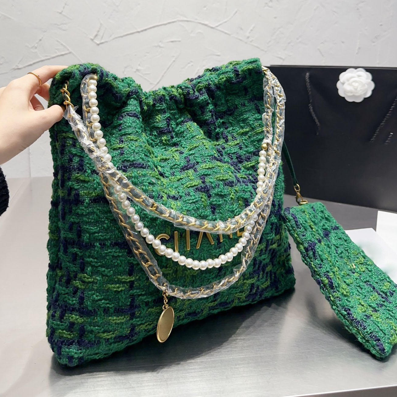 

F/W Tweed Coins 22 Shopping Bags Designer Woolen Quilted Metal Hardware Leather Beads Chain Shoulder Crossbody With Mini Wallets Pouch Large Capacity Handbags 28CM, Box