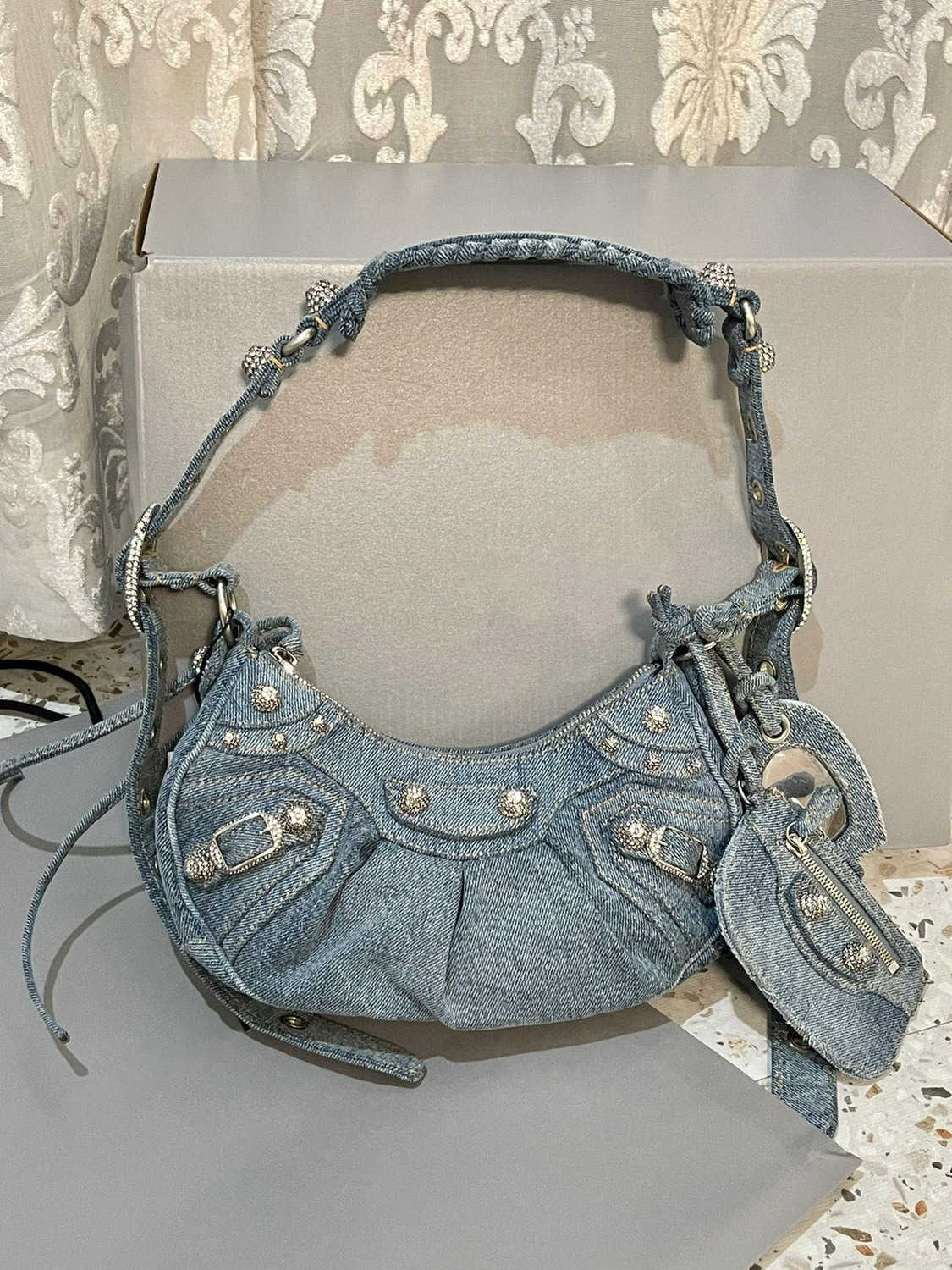 

Evening Bags Shoulder Bags Designer Women's Bag Balanciagas Light Luxury Sweet Spice Girl Locomotive Bag Underarm Bag Rivet Tassel Month Teeth Pleated, Black trumpet