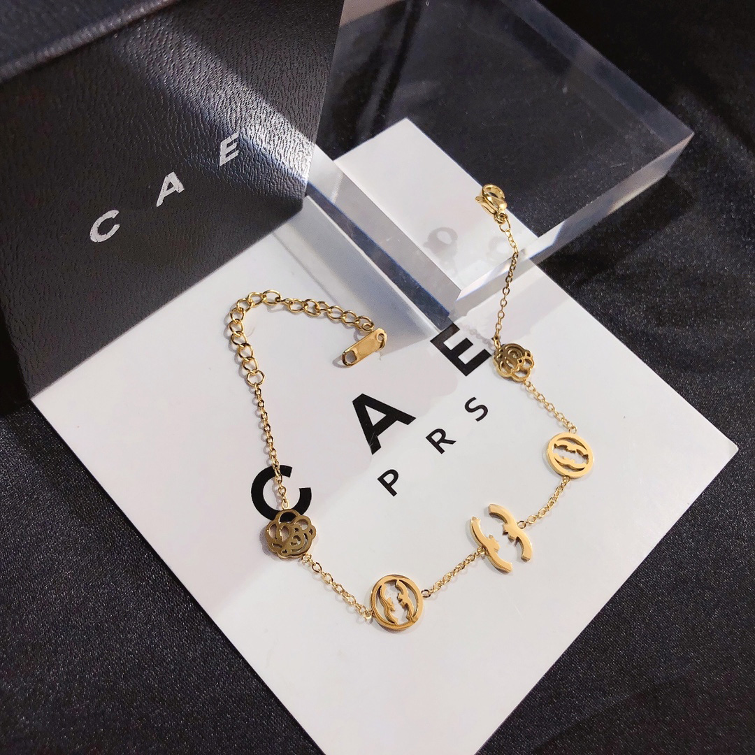 

Fashion Letter Chain Bracelet Designer Camellia Bracelets Luxury Couple Gold Plated Bracelet Design Gift Accessories For Women Wedding Party