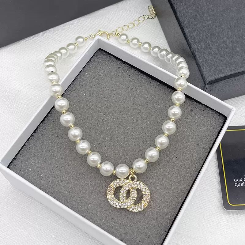

Luxury Fashion Pearl Necklace Designer Jewelry Wedding Diamond 18K Gold Plated Platinum Letters pendants necklaces for women with C letter Diamond Pendant