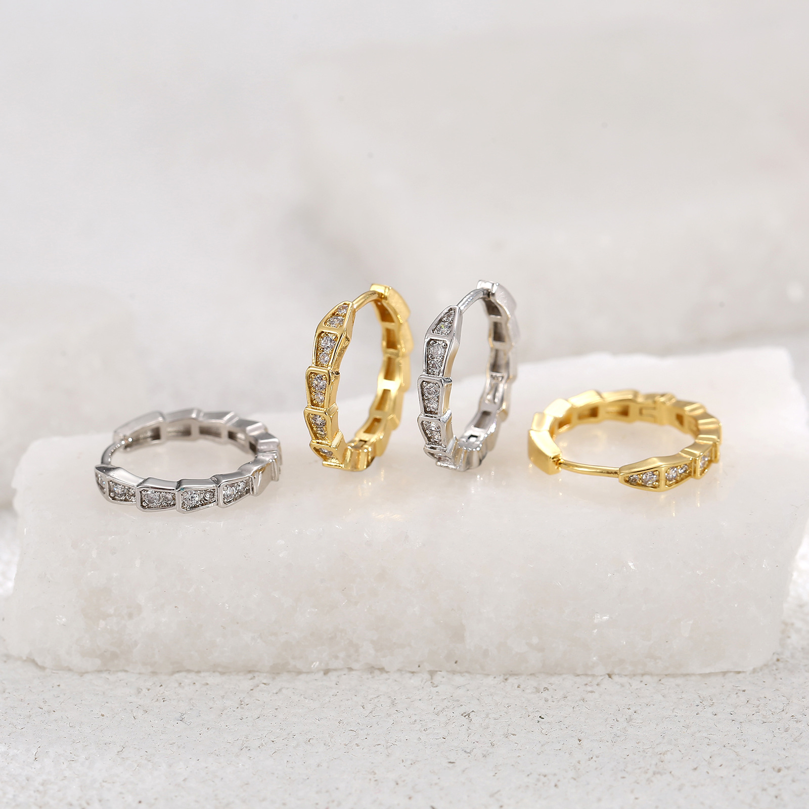 

Zircon Snake shaped Earrings Cool Style Earrings High level Casual Style Jewelry