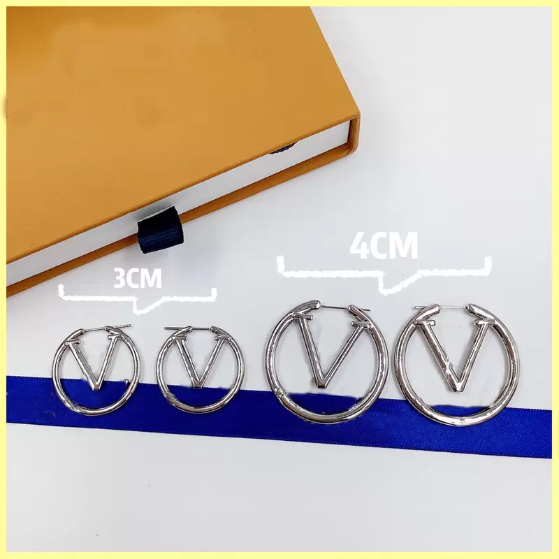 

Designer Big Circle Gold Hoop Earrings For Lady Womens Hoops Earring Women Fashion Letter Simple Earrings Luxurys Jewelry Earring 2212141QS