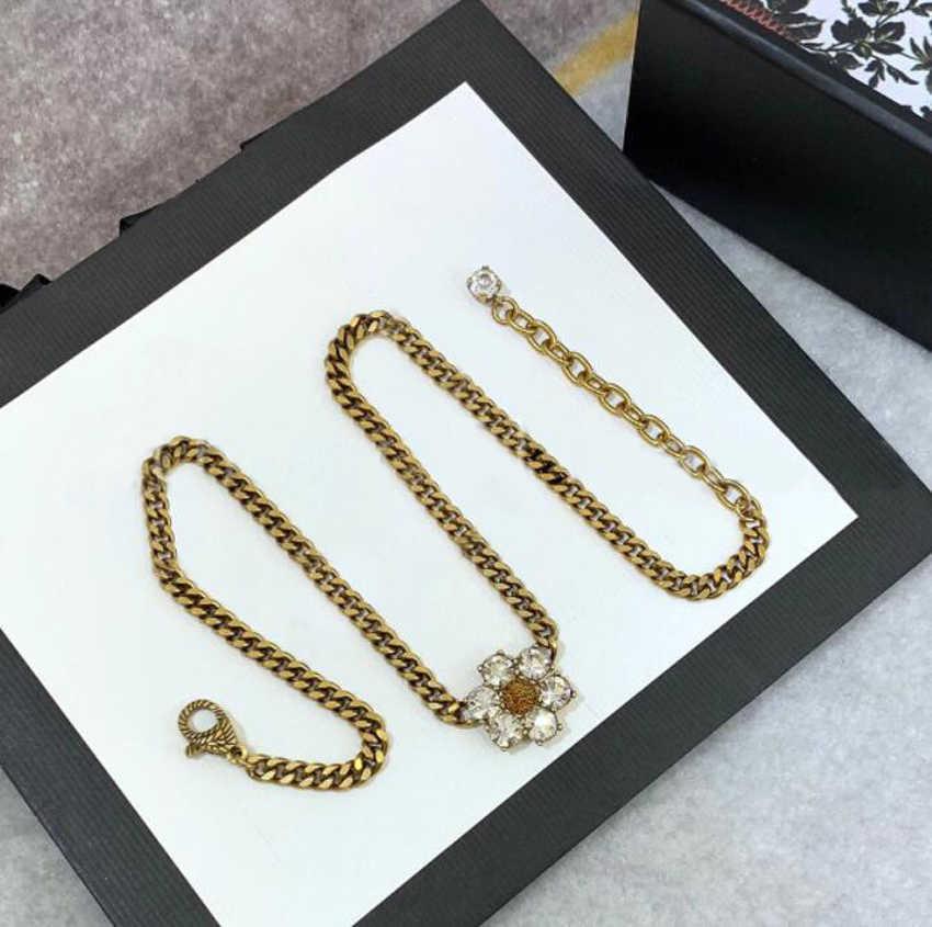 High Quality Vintage Flower Pendant Choker Necklaces Women Fashion Statement Chain Necklace Clavicle Jewelry-image-828620805