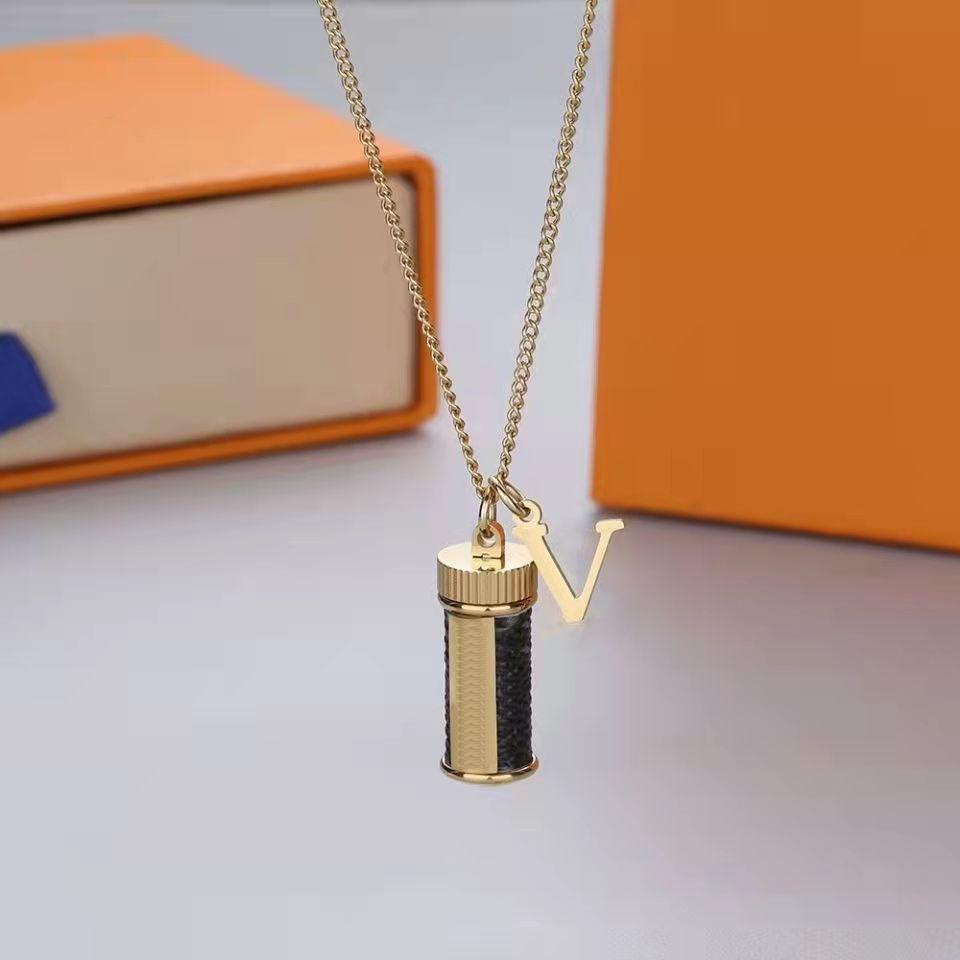 Luxurys designer Necklace classic letter graffiti exquisite workmanship high-end fashion personality essential trend gift for women and-image-828622816