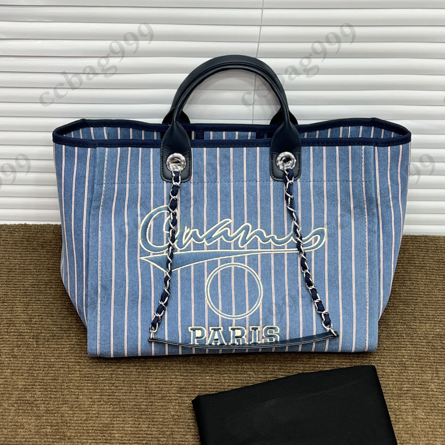

French Stripe Denim Holiday Totes Bags Women Quilted Shopping Wallets Silver Metal Hardware Chain Shoulder Large Capacity Handbags Designer Beach Crossbody Bag, Blue