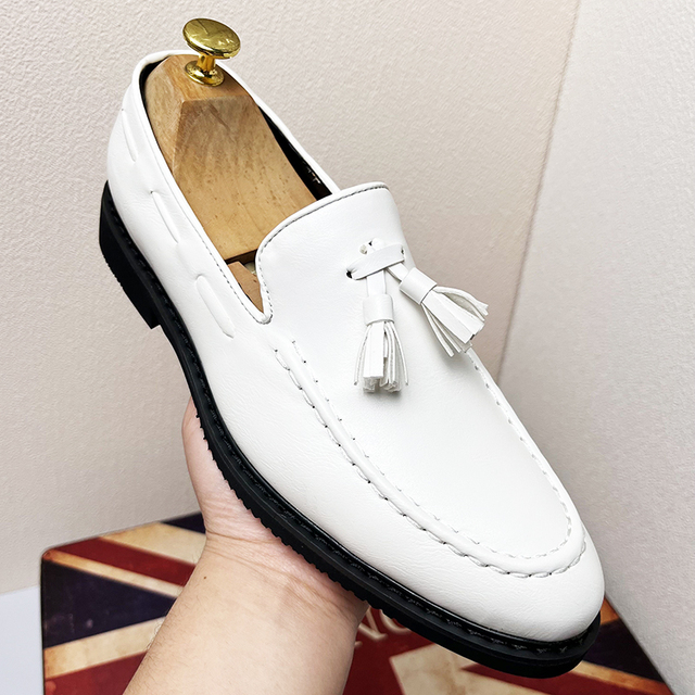 

New Mens Luxury Designer British Gentleman Tassels Leather Shoes Male White Homecoming Dress Wedding Party Prom Business Loafers