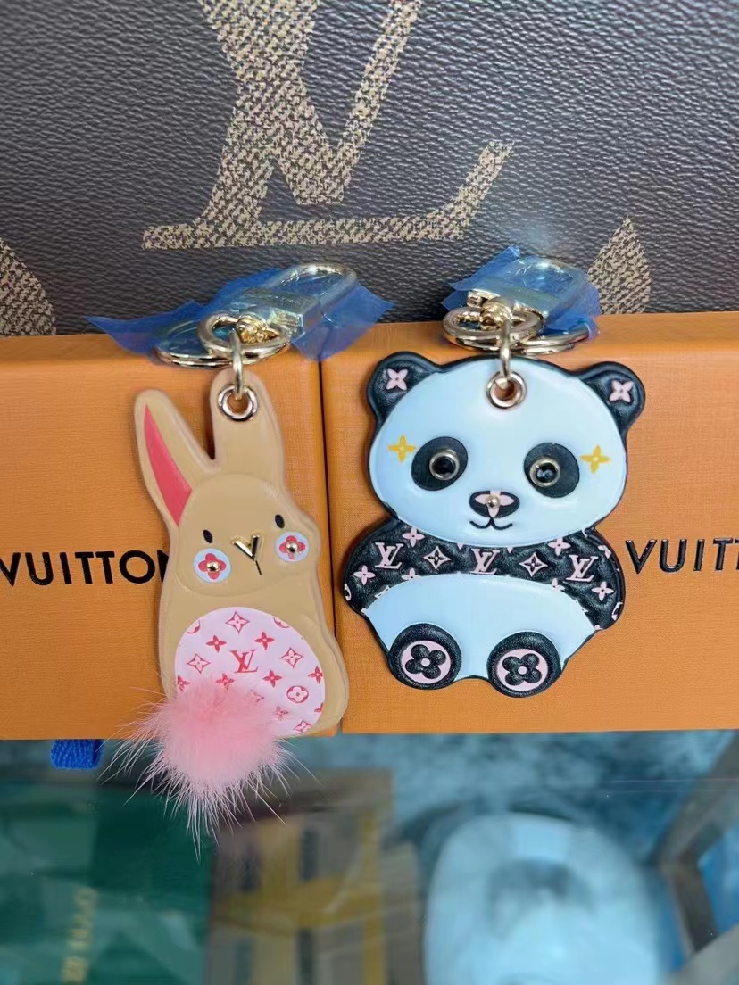 rep LV Rabbit Panda key chain pu2023 Year of the Rabbit stainless steel