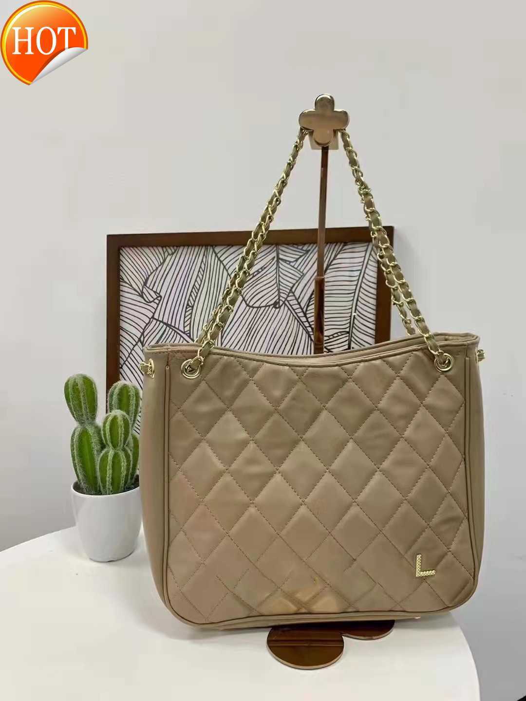 

Brand Designer Single Shoulder Bags 2023 New Women's Fashion Envelope Multifunctional Portable Shopping Bag Gift Box Packaging Factory Direct Sale