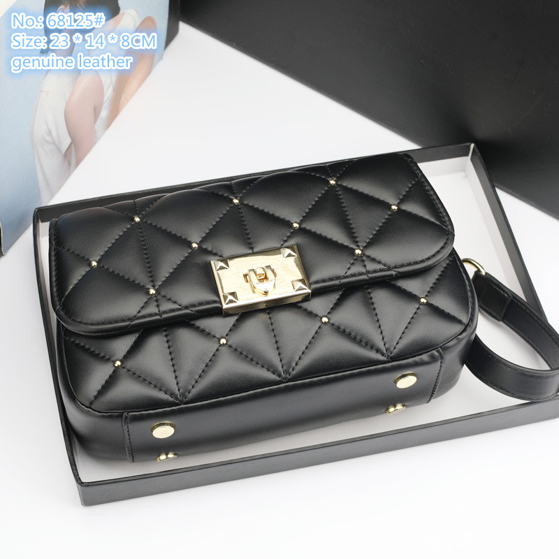 

Wholesale ladies shoulder bag street personality rivet handbags sweet little fresh sewing fashion mobile phone coin purse elegant Joker black leather handbag, Black-68125#