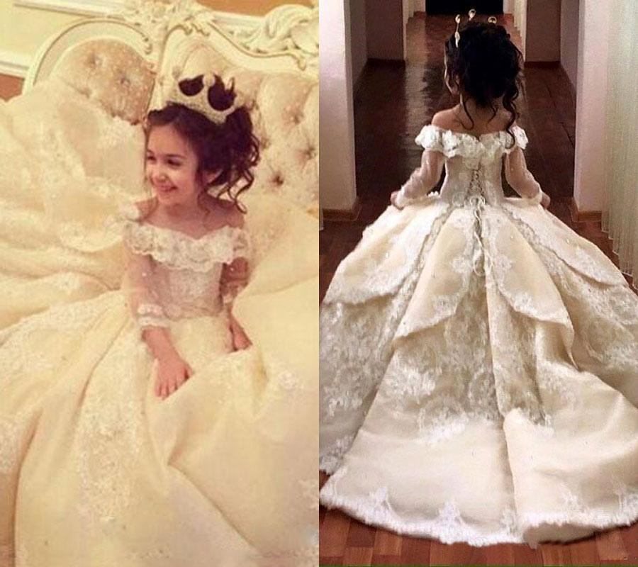 

Vintage Lace Appliqued Pageant Dresses With Long Sleeves Ball Gown Flower Girl Dress Off Shoulder Sweep Train Kid First Communion Gowns, Custom made from color chart