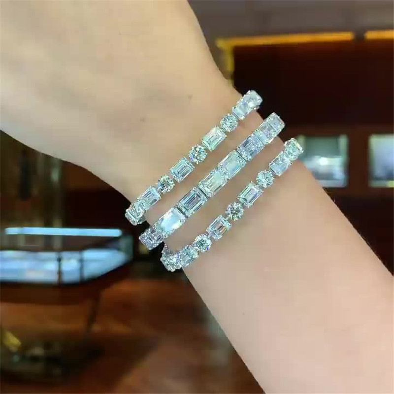 

Luxury Jewelry Wedding Bracelets Classical 925 Sterling Silver Emerlad Cut White Topaz CZ Diamond Moissanite Party Women Sparkling Bangle Gift