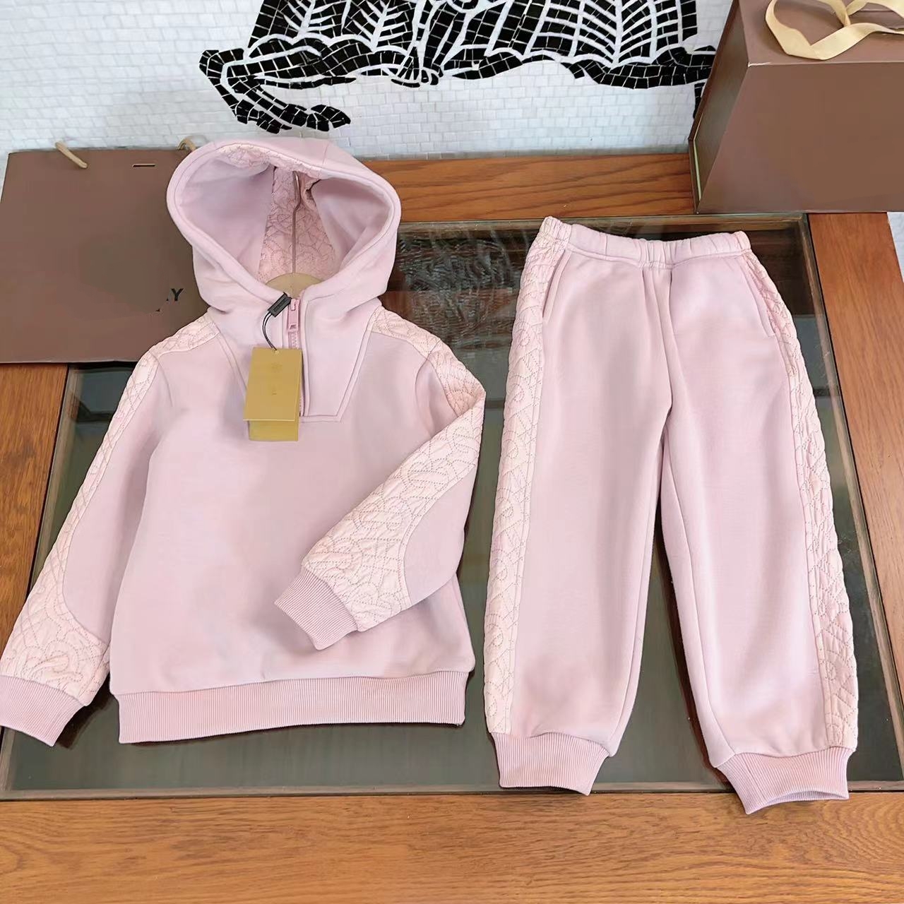 

kid clothe set wholesale pink color baby boy sport clothes wholesale girls black winter warm clothing sets hoodie and pants