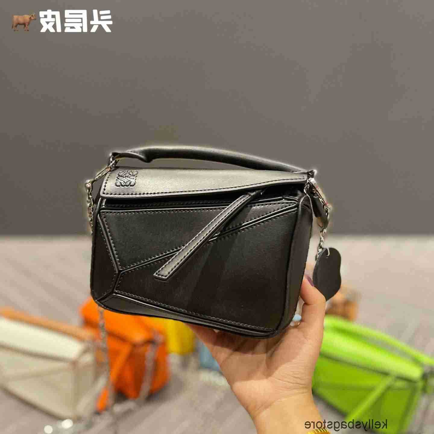 

Bag 2023 Purse Fashion Shoulder Bags Chain Designer Mini Women's Handbags Single Puzzles Cross Loewbags Pillow Uq5z, 21cm