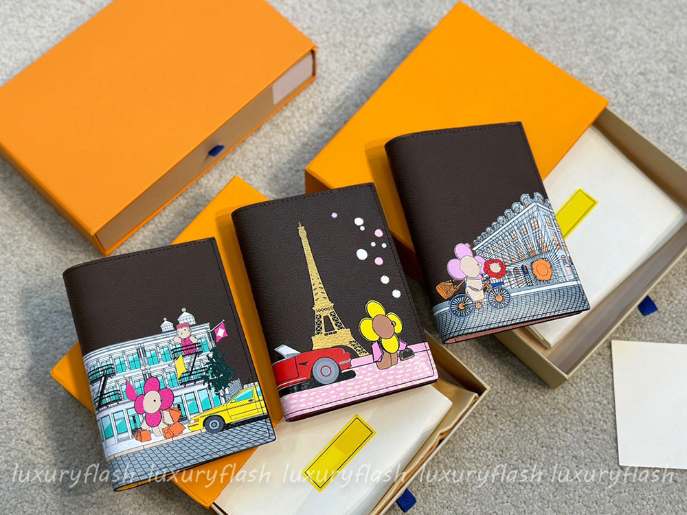 

Passport Holder Coin Purses Christmas VIVIENNE Travel HOLIDAYS 2023 New Fashion Designer Women Handbags Clutch Credit Card Holders Limited Sale, 01#