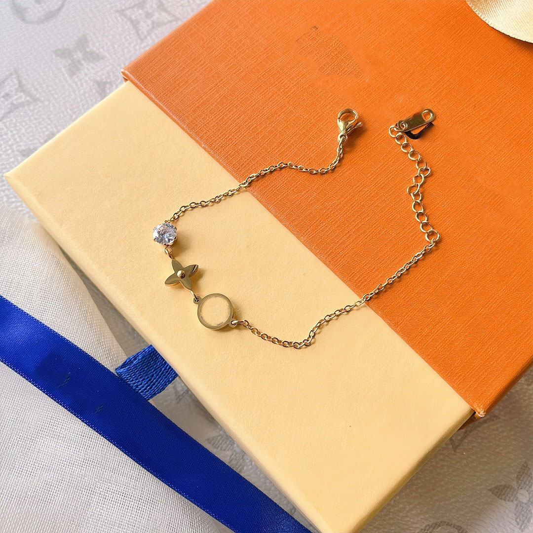 

20style Europe America Fashion Bracelets Women Bangle Designer Letter Bracelet Crystal 18K Gold Plated Stainless Steel Wedding Lovers Gift Jewelry