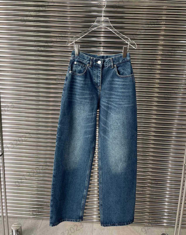 

Jeans Woman Designer High Waist Straight Denim Trousers Midweight Button Fly Light Loose Jeans Comfortable Soft Fabric Spring Autumn Women Clothing 1970