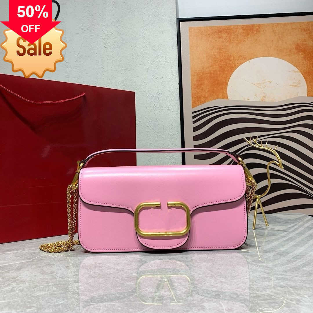 

Designer Bags Luxury Leather Women's 2023 New High Level V-shaped Chain Cyber Red Middle Ancient French Handheld Crossbody Tote Factory Direct Sale Promotion, Black