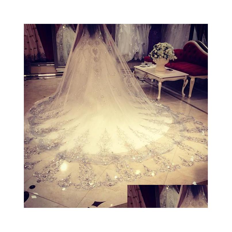 

Bridal Veils Bling Crystal Cathedral Luxury Long Applique Beaded Custom Made High Quality Wedding Drop Delivery Party Events Accessor Dh7Wd, White