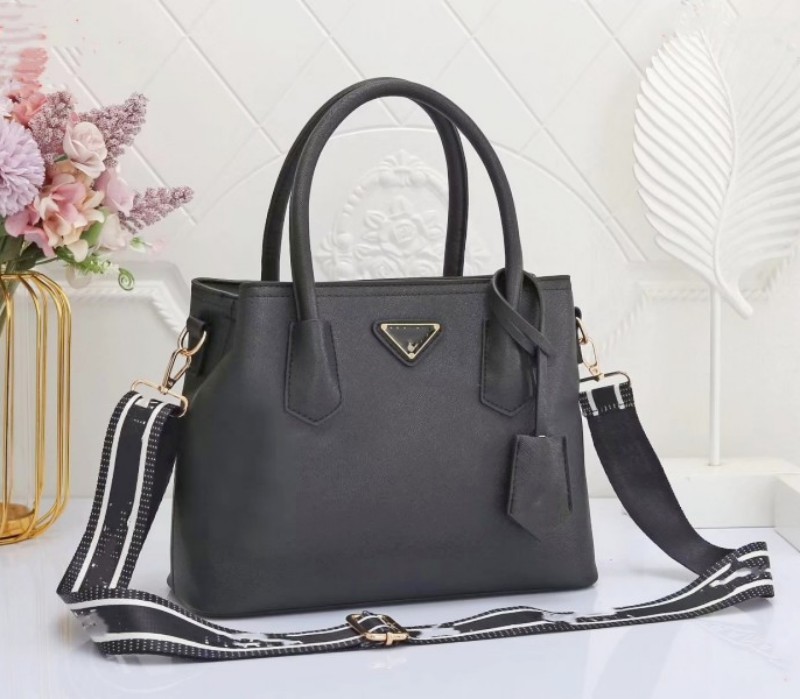 

HOT Designer Womens Handbags Classical Cowhide Shoulder Bag Crossbody bags Banquet Wedding Leisure Business Package 2023 TOTE, Clear