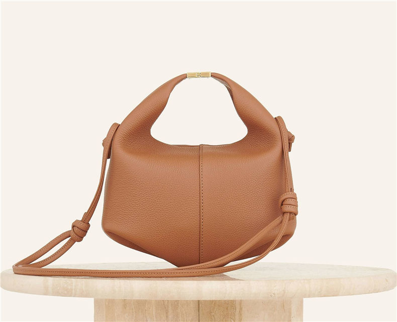 

Polene Beri Bag Designer Women Full Grain Brown Leather Crossbody Bento bag Central Sliding Metal Clasp Totes Magnetic Fastener Shoulder YPZU