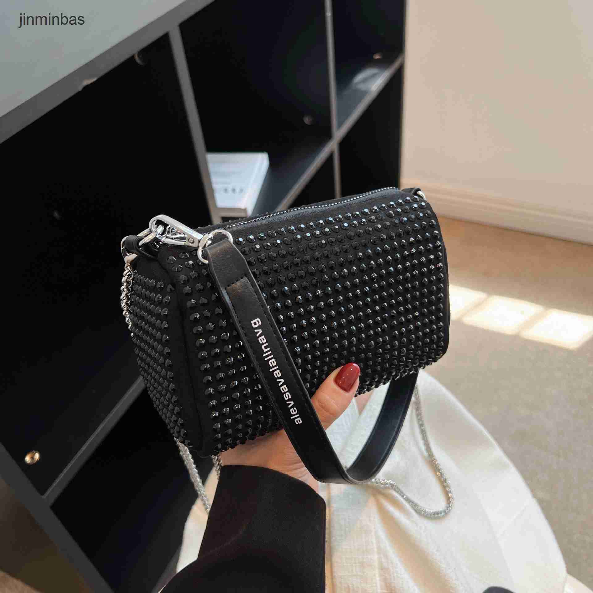 

Design Diamond Bag 70% Discount Wholesale and Retail Fashion Crossbody Texture Pillow New Women's Small Chain Handbag One Shoulder, Black7