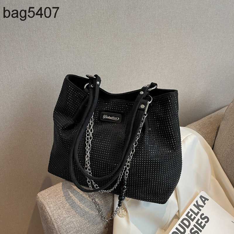 

2023 Women's Diamond Bag 70% Discount Wholesale Retail Chaoda Large Capacity Female New Autumn and Winter Version Simple One Shoulder Crossbody Handbag Net Red Tote, Black6