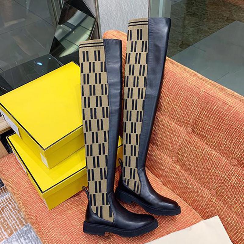 Top Luxury Women's Letter Tricoter sur les bottes du genou mode Chaussures de chaussettes ext￩rieures ￠ plat.