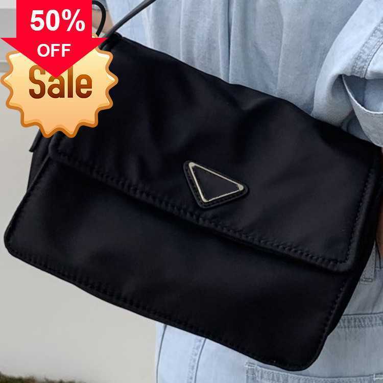 

Luxury Designer Shoulder Bags New Fashion Trend Casual Multi-functional Underarm Crossbody Exquisite Nylon Envelope Messenger Bag Factory Direct Sale, Black large size