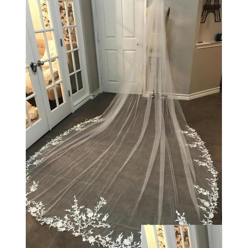 

Bridal Veils Designed Wedding Long Veil Lace Appliqued Cathedral Length Bride Hair With Combs Drop Delivery Party Events Accessories Dh07M, White