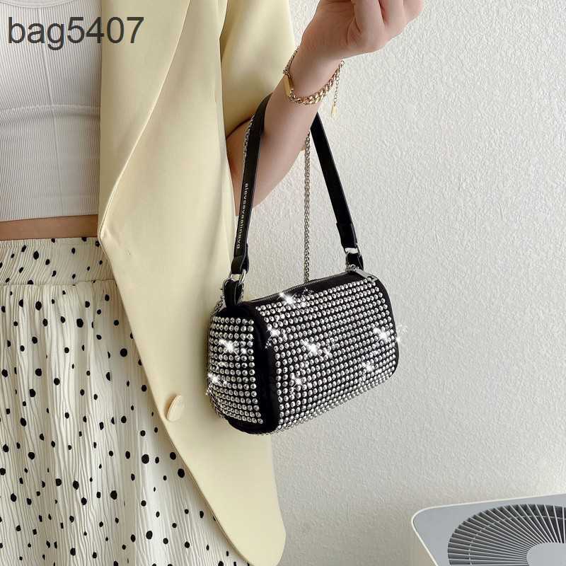 

Design Diamond Bag 80% Discount Wholesale and Retail New Female Fashion Chain King Diagonal Small Square Armpit Shoulder, White7